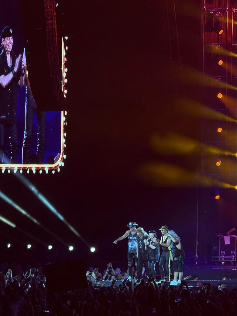Scorpions прощаются со зрителями. Фото из личного архива.